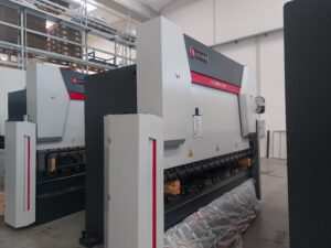 مكبس ثني جديد DENER XL 3020×135 طن Esa 875 بـ 6 محاور