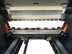 Pressa piegatrice idraulica mod. XL CNC ESA 875 حتى رقم 8 محاور متحكم بها