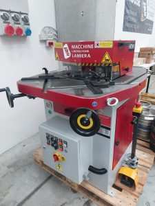 Scantonatrice angolo variabile 220×6 mm a doppia stazione NUOVA