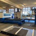 قطع بالليزر Trumpf Trulaser 3530 - 3000×1500 مم - قوة 4000 واط مكتمل بأتمتة تحميل وتفريغ الصفائح المعدنية "LiftMaster"