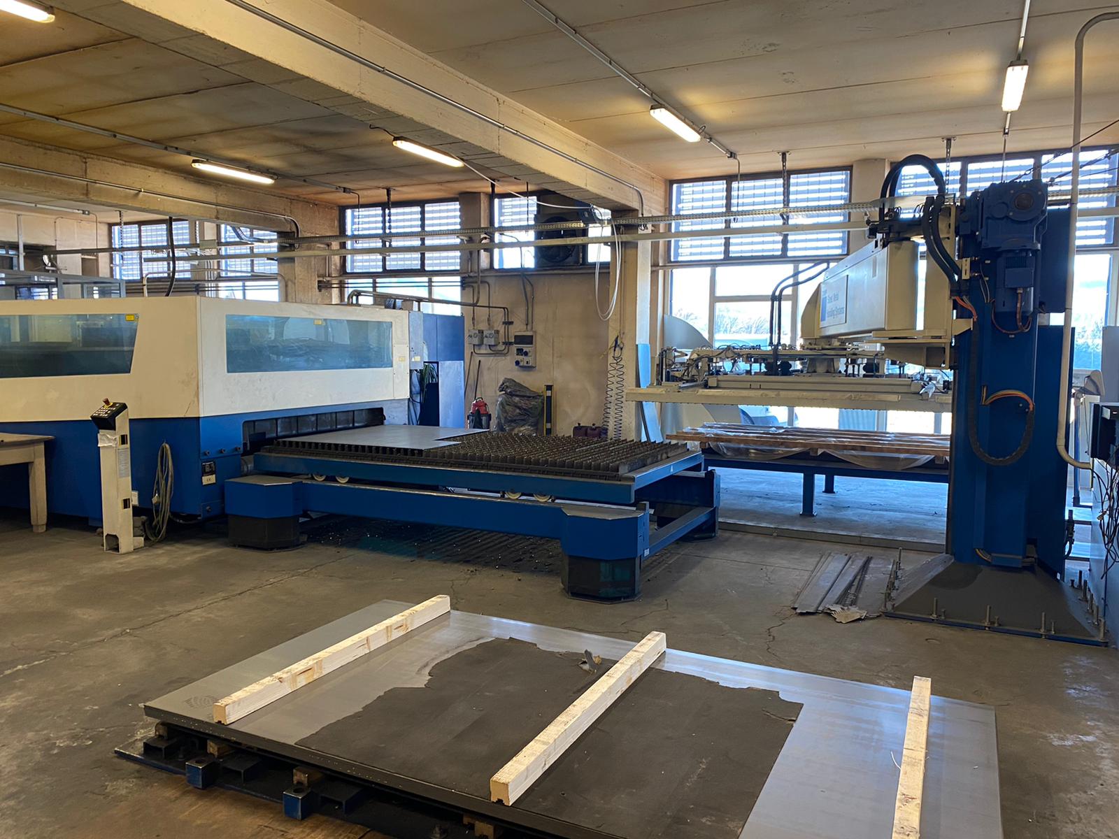 Taglio Laser Trumpf Trulaser 3530 – 3000×1500 mm – Potenza 4000w Completo di automazione per il carico e lo scarico della laniera “LIftMaster”