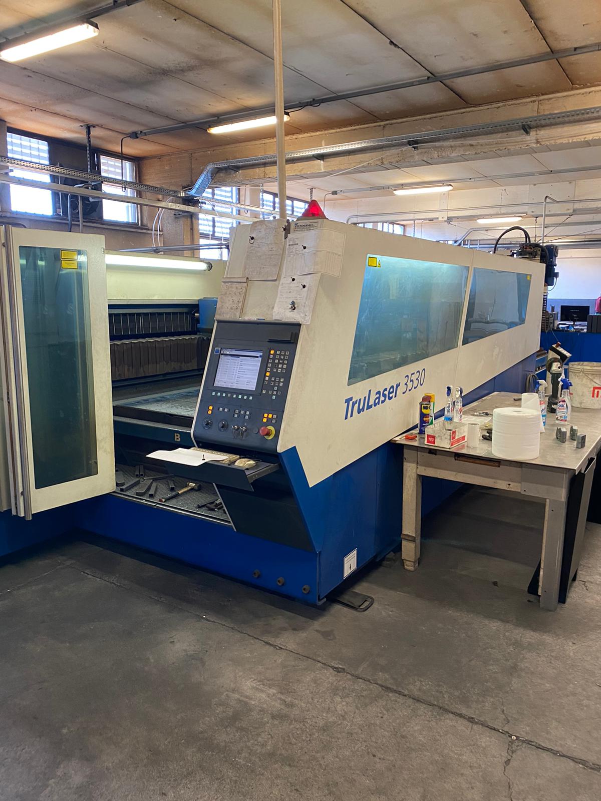 Taglio Laser Trumpf Trulaser 3530 – 3000×1500 mm – Potenza 4000w Completo di automazione per il carico e lo scarico della laniera “LIftMaster”