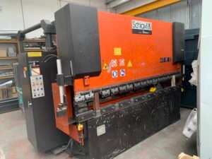 Pressa Piegatrice Idraulica Schiavi HFB 100/3 – 3000×100 ton